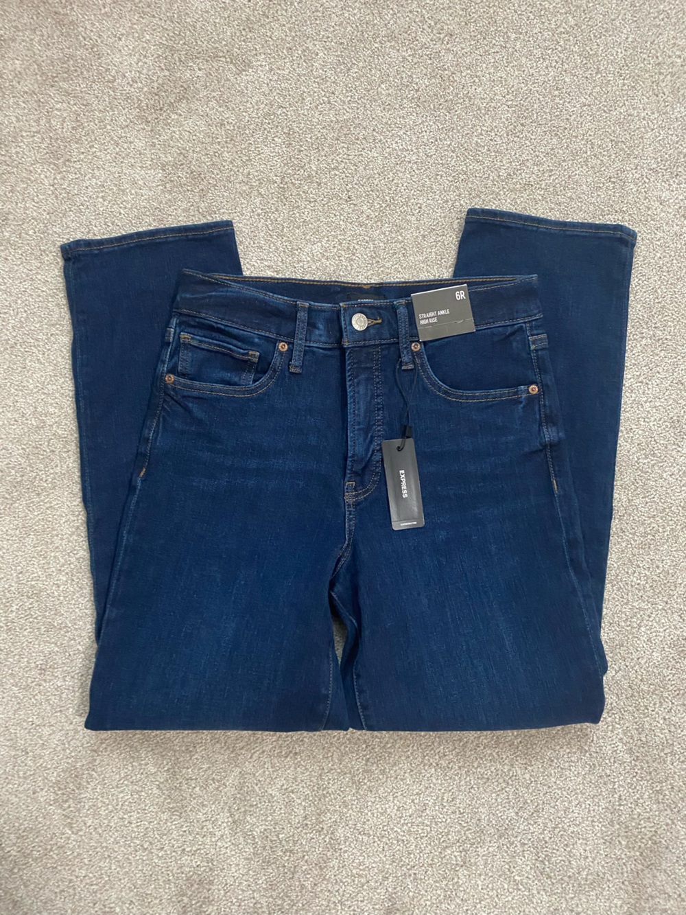 Express Straight-ankle high rise Jeans size 6 Regular